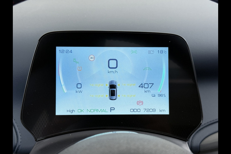 BYD ATTO 3 60kWh Design SOH 98% Panoramadak Leder+Elektr.Verst. Warmtepomp Adaptieve Cruise 360°Camera Apple Carplay Android Auto Elektr.Ac Verkeersbord detectie WiFi DAB Led Rijstrooksensor Keyless Smartphone Entry Fabrieksgarantie tot 20-12-2028/150.000km Garantie op de LFP Accu tot 20-12-2030/200.000km €44.000,- Nieuw!
