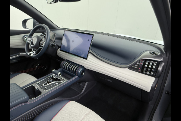 BYD ATTO 3 60kWh Design SOH 98% Panoramadak Leder+Elektr.Verst. Warmtepomp Adaptieve Cruise 360°Camera Apple Carplay Android Auto Elektr.Ac Verkeersbord detectie WiFi DAB Led Rijstrooksensor Keyless Smartphone Entry Fabrieksgarantie tot 20-12-2028/150.000km Garantie op de LFP Accu tot 20-12-2030/200.000km €44.000,- Nieuw!