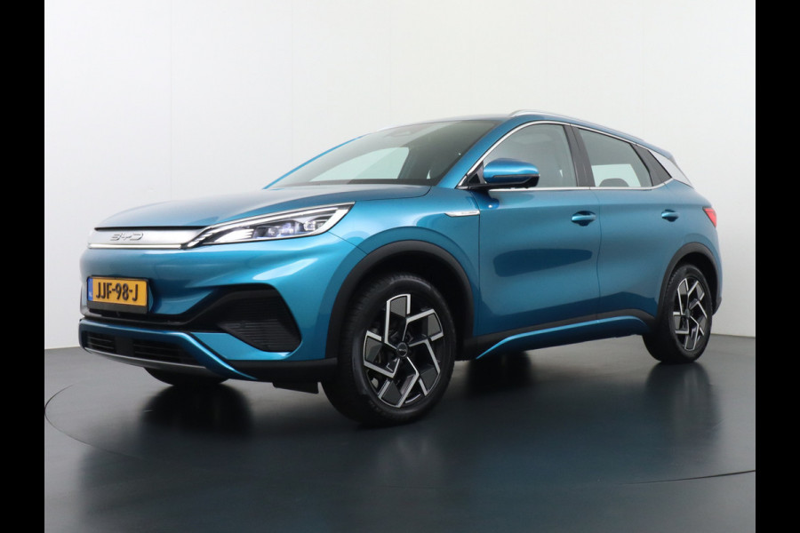 BYD ATTO 3 60kWh Design SOH 98% Panoramadak Leder+Elektr.Verst. Warmtepomp Adaptieve Cruise 360°Camera Apple Carplay Android Auto Elektr.Ac Verkeersbord detectie WiFi DAB Led Rijstrooksensor Keyless Smartphone Entry Fabrieksgarantie tot 12-12-2028/150.000km Garantie op de LFP Accu tot 12-12-2030/200.000km €44.000,- Nieuw! BYD ATTO 3 60kWh Design SOH 98% Panoramadak Leder+Elektr.Verst. Warmtepomp Adaptieve Cruise 360°Camera Apple Carplay Android Auto Elektr.Ac Verkeersbord detectie WiFi DAB Led Rijstrooksensor Keyless Smartphone Entry Fabrieksgarantie tot 12-12-2028/150.000km Garantie op de LFP Accu tot 12-12-2030/200.000km €44.000,- Nieuw!