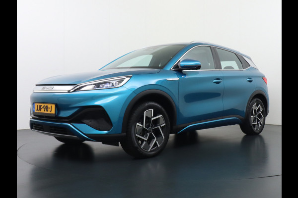 BYD ATTO 3 60kWh Design SOH 98% Panoramadak Leder+Elektr.Verst. Warmtepomp Adaptieve Cruise 360°Camera Apple Carplay Android Auto Elektr.Ac Verkeersbord detectie WiFi DAB Led Rijstrooksensor Keyless Smartphone Entry Fabrieksgarantie tot 12-12-2028/150.000km Garantie op de LFP Accu tot 12-12-2030/200.000km €44.000,- Nieuw! BYD ATTO 3 60kWh Design SOH 98% Panoramadak Leder+Elektr.Verst. Warmtepomp Adaptieve Cruise 360°Camera Apple Carplay Android Auto Elektr.Ac Verkeersbord detectie WiFi DAB Led Rijstrooksensor Keyless Smartphone Entry Fabrieksgarantie tot 12-12-2028/150.000km Garantie op de LFP Accu tot 12-12-2030/200.000km €44.000,- Nieuw!