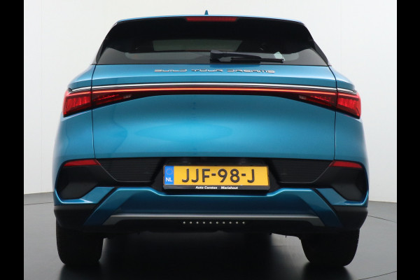 BYD ATTO 3 60kWh Design SOH 98% Panoramadak Leder+Elektr.Verst. Warmtepomp Adaptieve Cruise 360°Camera Apple Carplay Android Auto Elektr.Ac Verkeersbord detectie WiFi DAB Led Rijstrooksensor Keyless Smartphone Entry Fabrieksgarantie tot 12-12-2028/150.000km Garantie op de LFP Accu tot 12-12-2030/200.000km €44.000,- Nieuw! BYD ATTO 3 60kWh Design SOH 98% Panoramadak Leder+Elektr.Verst. Warmtepomp Adaptieve Cruise 360°Camera Apple Carplay Android Auto Elektr.Ac Verkeersbord detectie WiFi DAB Led Rijstrooksensor Keyless Smartphone Entry Fabrieksgarantie tot 12-12-2028/150.000km Garantie op de LFP Accu tot 12-12-2030/200.000km €44.000,- Nieuw!