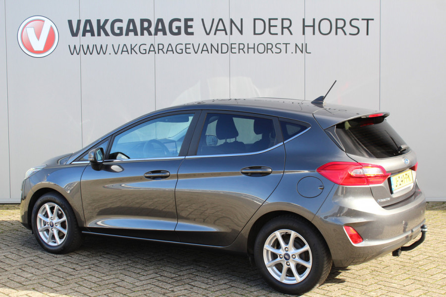 Ford Fiesta 1.0 EcoBoost Titanium 94pk Mooie en zuinige Ford Fiesta in de luxe Titanium uitvoering. Trekhaak, Clima, Cruise, Lane Assist,