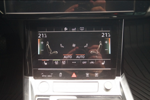 Audi e-tron 50 Quattro 71kWh Business Edition Plus -PANO-LEER-ECC- Audi e-tron 50 Quattro 71kWh Business Edition Plus -PANO-LEER-ECC-