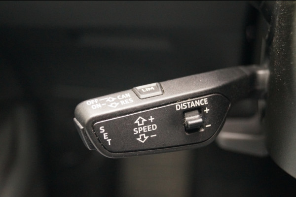 Audi e-tron 50 Quattro 71kWh Business Edition Plus -PANO-LEER-ECC- Audi e-tron 50 Quattro 71kWh Business Edition Plus -PANO-LEER-ECC-