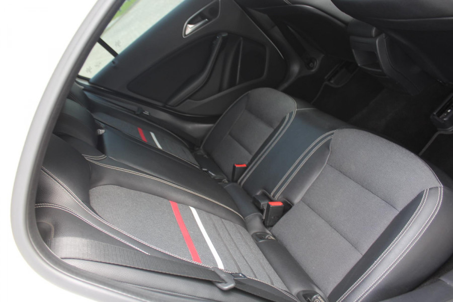 Mercedes-Benz A-Klasse 160 My First Star NAP CAMERA MULTIMEDIA DEALER ONDERHOUDEN