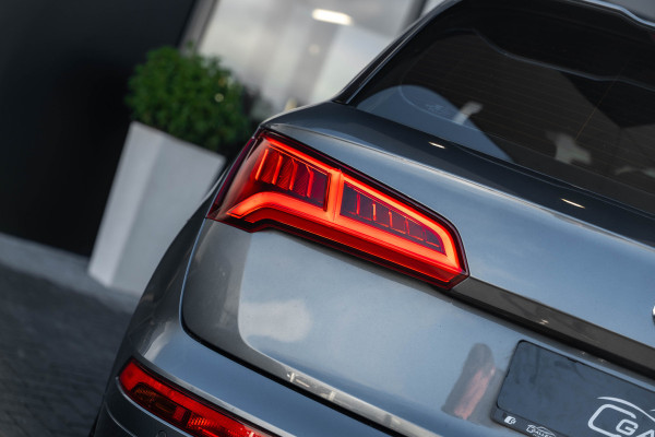 Audi SQ5 3.0 TFSI quattro Pro Line Plus - Panorama | RS Seats | B&O | Audi SQ5 3.0 TFSI quattro Pro Line Plus - Panorama | RS Seats | B&O |