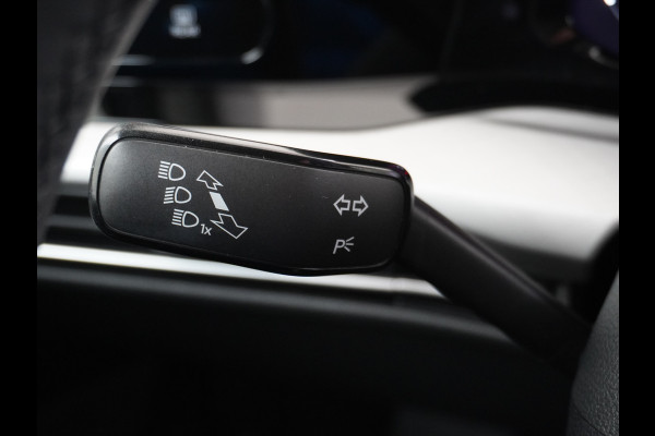 Volkswagen Golf T111PK 5Drs Apple Carplay Android Auto Adap.Cruise Navi* Ecc Pdc Virtual Cockpit Life Led Lmv 17" Privacy Glas Bluetooth Keyless Origineel Nederlandse Auto