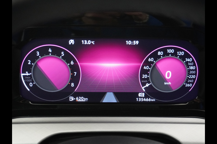 Volkswagen Golf T111PK 5Drs Apple Carplay Android Auto Adap.Cruise Navi* Ecc Pdc Virtual Cockpit Life Led Lmv 17" Privacy Glas Bluetooth Keyless Origineel Nederlandse Auto