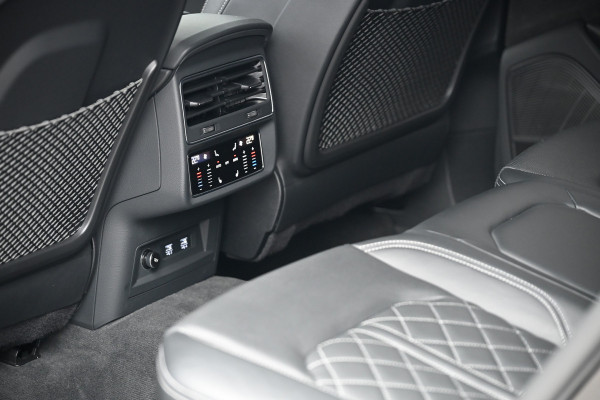 Audi Q8 55 TFSI QUATTRO PRO LINE S | BLACK OPTIC | S-SEATS | B&O ADVANCED | MASSAGE | STANDKACHEL | PANORAMADAK | 360 CAMERA | ALCANTARA Audi Q8 55 TFSI QUATTRO PRO LINE S | BLACK OPTIC | S-SEATS | B&O ADVANCED | MASSAGE | STANDKACHEL | PANORAMADAK | 360 CAMERA | ALCANTARA