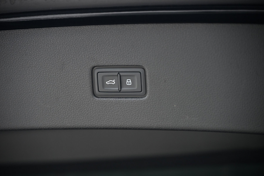Audi Q8 55 TFSI QUATTRO PRO LINE S | BLACK OPTIC | S-SEATS | B&O ADVANCED | MASSAGE | STANDKACHEL | PANORAMADAK | 360 CAMERA | ALCANTARA Audi Q8 55 TFSI QUATTRO PRO LINE S | BLACK OPTIC | S-SEATS | B&O ADVANCED | MASSAGE | STANDKACHEL | PANORAMADAK | 360 CAMERA | ALCANTARA