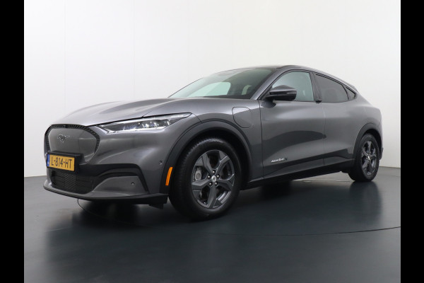 Ford Mustang Mach-E Extended RWD 98kWh 301PK SOH 95.5% Leer Long Range Adaptive Cruise Stop&Go Apple Carplay Android Auto 360°Camera Active B Stoel+Stuurverwarming Ecc Elektr.Achterklep Driver Alert Warning Keyless Origineel Nederlandse Auto €56.476- nieuw, Batterijgarantie 8 jaar of 160.000km vanaf nieuw Ford Mustang Mach-E Extended RWD 98kWh 301PK SOH 95.5% Leer Long Range Adaptive Cruise Stop&Go Apple Carplay Android Auto 360°Camera Active B Stoel+Stuurverwarming Ecc Elektr.Achterklep Driver Alert Warning Keyless Origineel Nederlandse Auto €56.476- nieuw, Batterijgarantie 8 jaar of 160.000km vanaf nieuw