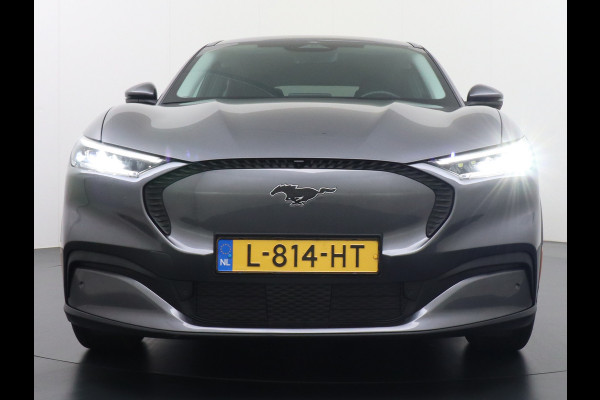 Ford Mustang Mach-E Extended RWD 98kWh 301PK SOH 95.5% Leer Long Range Adaptive Cruise Stop&Go Apple Carplay Android Auto 360°Camera Active B Stoel+Stuurverwarming Ecc Elektr.Achterklep Driver Alert Warning Keyless Origineel Nederlandse Auto €56.476- nieuw, Batterijgarantie 8 jaar of 160.000km vanaf nieuw Ford Mustang Mach-E Extended RWD 98kWh 301PK SOH 95.5% Leer Long Range Adaptive Cruise Stop&Go Apple Carplay Android Auto 360°Camera Active B Stoel+Stuurverwarming Ecc Elektr.Achterklep Driver Alert Warning Keyless Origineel Nederlandse Auto €56.476- nieuw, Batterijgarantie 8 jaar of 160.000km vanaf nieuw