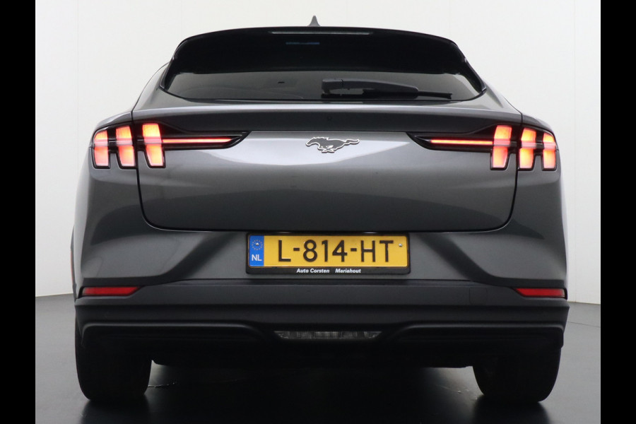 Ford Mustang Mach-E Extended RWD 98kWh 301PK SOH 95.5% Leer Long Range Adaptive Cruise Stop&Go Apple Carplay Android Auto 360°Camera Active B Stoel+Stuurverwarming Ecc Elektr.Achterklep Driver Alert Warning Keyless Origineel Nederlandse Auto €56.476- nieuw, Batterijgarantie 8 jaar of 160.000km vanaf nieuw Ford Mustang Mach-E Extended RWD 98kWh 301PK SOH 95.5% Leer Long Range Adaptive Cruise Stop&Go Apple Carplay Android Auto 360°Camera Active B Stoel+Stuurverwarming Ecc Elektr.Achterklep Driver Alert Warning Keyless Origineel Nederlandse Auto €56.476- nieuw, Batterijgarantie 8 jaar of 160.000km vanaf nieuw