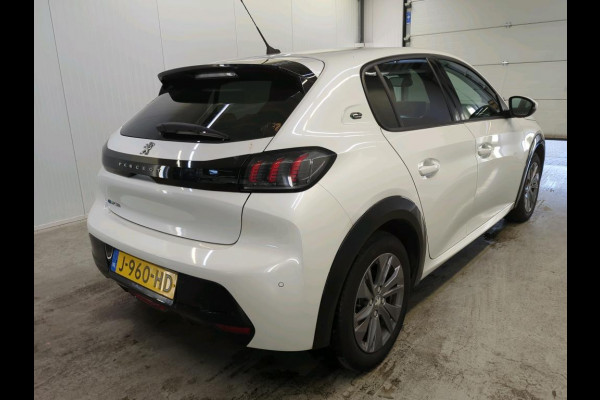 Peugeot e-208 EV Allure 50 kWh Navigatie Apple Carplay / Android Auto Camera Parkeersensoren Cruise Control Virtual Cockpit Climate Control