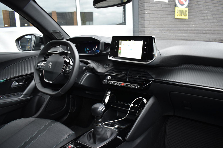 Peugeot 2008 1.2 PureTech 130PK Allure Pack | LED | Camera | Carplay | Stoelverw. | Incl. garantie Peugeot 2008 1.2 PureTech 130PK Allure Pack | LED | Camera | Carplay | Stoelverw. | Incl. garantie