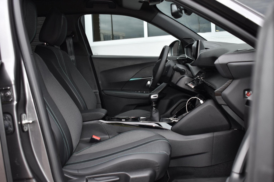 Peugeot 2008 1.2 PureTech 130PK Allure Pack | LED | Camera | Carplay | Stoelverw. | Incl. garantie Peugeot 2008 1.2 PureTech 130PK Allure Pack | LED | Camera | Carplay | Stoelverw. | Incl. garantie