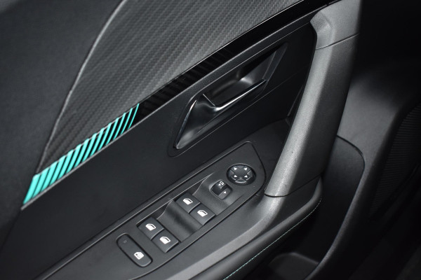 Peugeot 2008 1.2 PureTech 130PK Allure Pack | LED | Camera | Carplay | Stoelverw. | Incl. garantie Peugeot 2008 1.2 PureTech 130PK Allure Pack | LED | Camera | Carplay | Stoelverw. | Incl. garantie