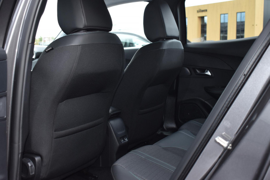 Peugeot 2008 1.2 PureTech 130PK Allure Pack | LED | Camera | Carplay | Stoelverw. | Incl. garantie Peugeot 2008 1.2 PureTech 130PK Allure Pack | LED | Camera | Carplay | Stoelverw. | Incl. garantie