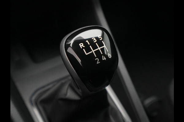 Volkswagen Caddy Cargo 1.5 TSI 115pk airco cruise control Parkeersensors DAB radio 250 werk Volkswagen Caddy Cargo 1.5 TSI 115pk airco cruise control Parkeersensors DAB radio 250 werk