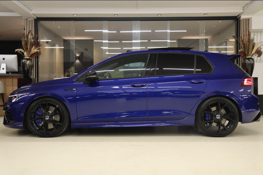 Volkswagen Golf 2.0 TSI R 4Motion PERFORMANCE AKRA/ABT/PANO/CAM/IQ/H&K/BOMVOL Volkswagen Golf 2.0 TSI R 4Motion PERFORMANCE AKRA/ABT/PANO/CAM/IQ/H&K/BOMVOL