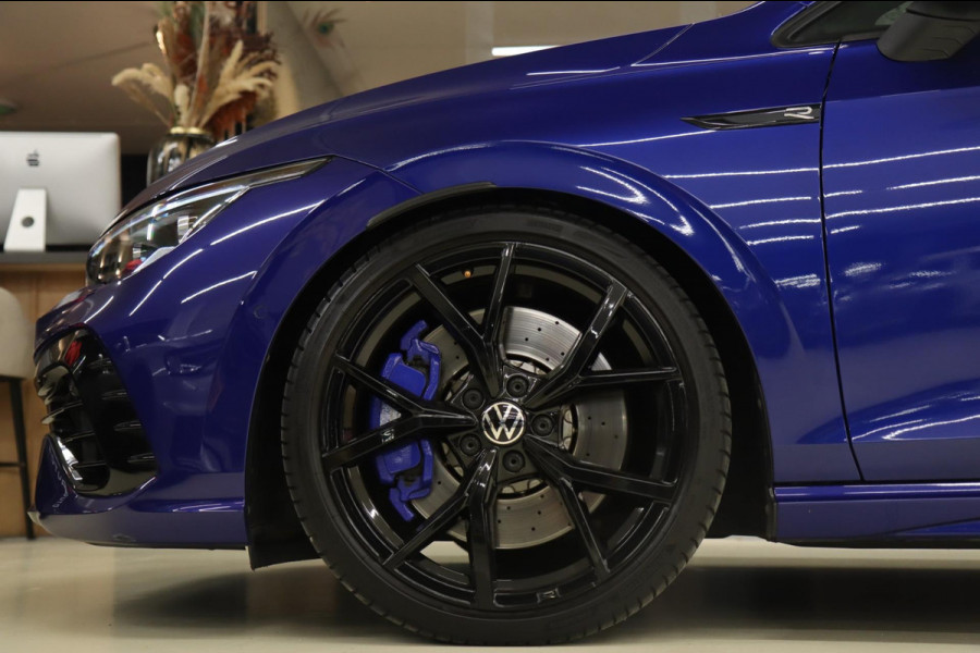 Volkswagen Golf 2.0 TSI R 4Motion PERFORMANCE AKRA/ABT/PANO/CAM/IQ/H&K/BOMVOL Volkswagen Golf 2.0 TSI R 4Motion PERFORMANCE AKRA/ABT/PANO/CAM/IQ/H&K/BOMVOL