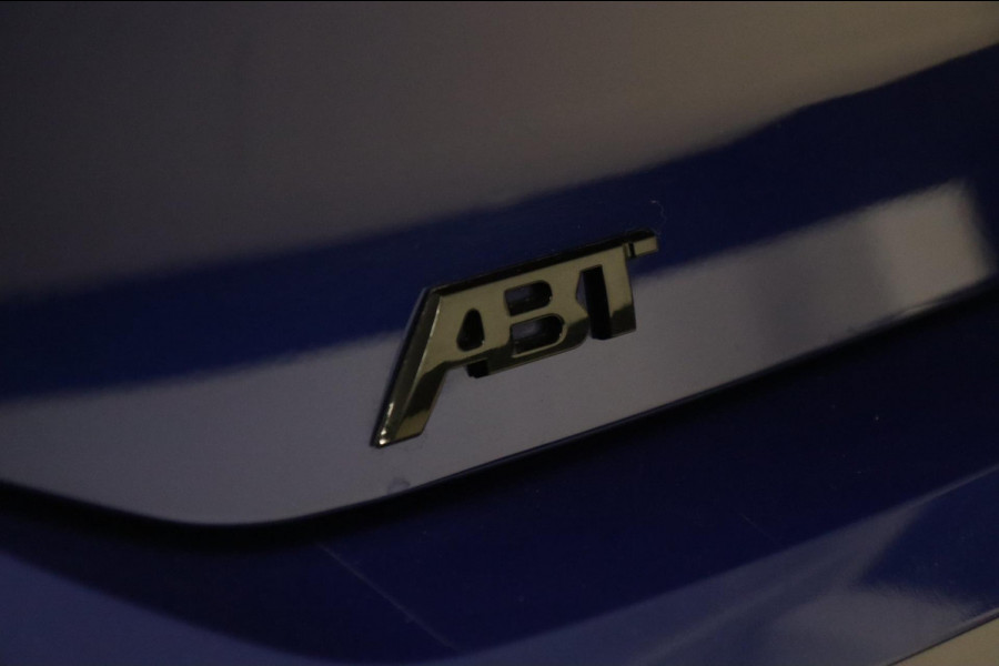 Volkswagen Golf 2.0 TSI R 4Motion PERFORMANCE AKRA/ABT/PANO/CAM/IQ/H&K/BOMVOL Volkswagen Golf 2.0 TSI R 4Motion PERFORMANCE AKRA/ABT/PANO/CAM/IQ/H&K/BOMVOL