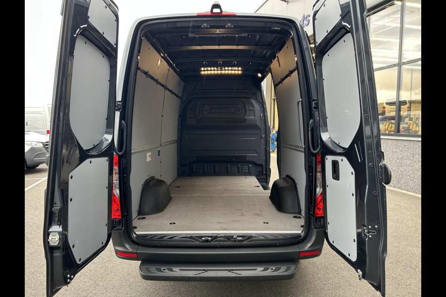 Mercedes-Benz Sprinter 317 CDI L2 H2 MBUX / Camera / Carplay navigatie / Cruise control / Airco Mercedes-Benz Sprinter 317 CDI L2 H2 MBUX / Camera / Carplay navigatie / Cruise control / Airco