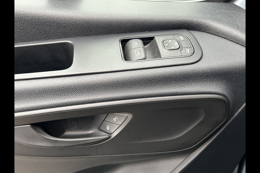Mercedes-Benz Sprinter 317 CDI L2 H2 MBUX / Camera / Carplay navigatie / Cruise control / Airco Mercedes-Benz Sprinter 317 CDI L2 H2 MBUX / Camera / Carplay navigatie / Cruise control / Airco