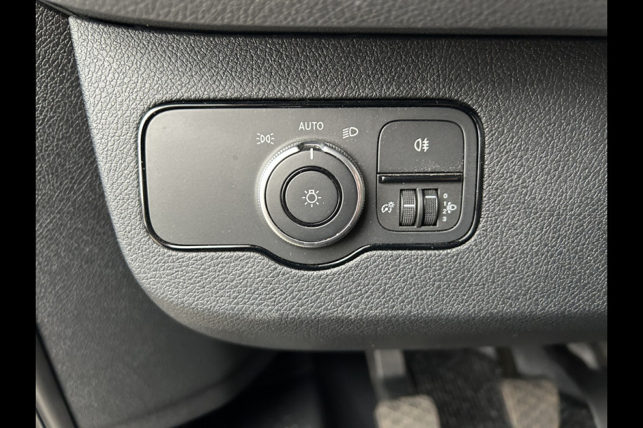 Mercedes-Benz Sprinter 317 CDI L2 H2 MBUX / Camera / Carplay navigatie / Cruise control / Airco Mercedes-Benz Sprinter 317 CDI L2 H2 MBUX / Camera / Carplay navigatie / Cruise control / Airco