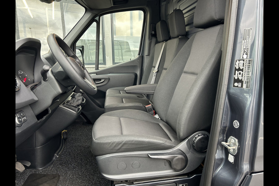 Mercedes-Benz Sprinter 317 CDI L2 H2 MBUX / Camera / Carplay navigatie / Cruise control / Airco Mercedes-Benz Sprinter 317 CDI L2 H2 MBUX / Camera / Carplay navigatie / Cruise control / Airco