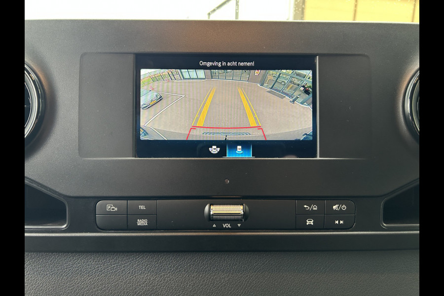 Mercedes-Benz Sprinter 317 CDI L2 H2 MBUX / Camera / Carplay navigatie / Cruise control / Airco Mercedes-Benz Sprinter 317 CDI L2 H2 MBUX / Camera / Carplay navigatie / Cruise control / Airco