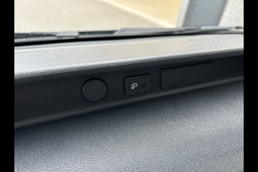 Mercedes-Benz Sprinter 317 CDI L2 H2 MBUX / Camera / Carplay navigatie / Cruise control / Airco Mercedes-Benz Sprinter 317 CDI L2 H2 MBUX / Camera / Carplay navigatie / Cruise control / Airco