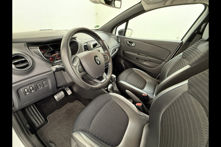 Renault Captur 1.2TCe 119PK Automaat Trekhaak Navi Ecc Camera Cruise Control Pdc Xmod Stoelverwarming Lmv 17" Privacy Glas Bluetooth Keyless Regn-Lichtsensor