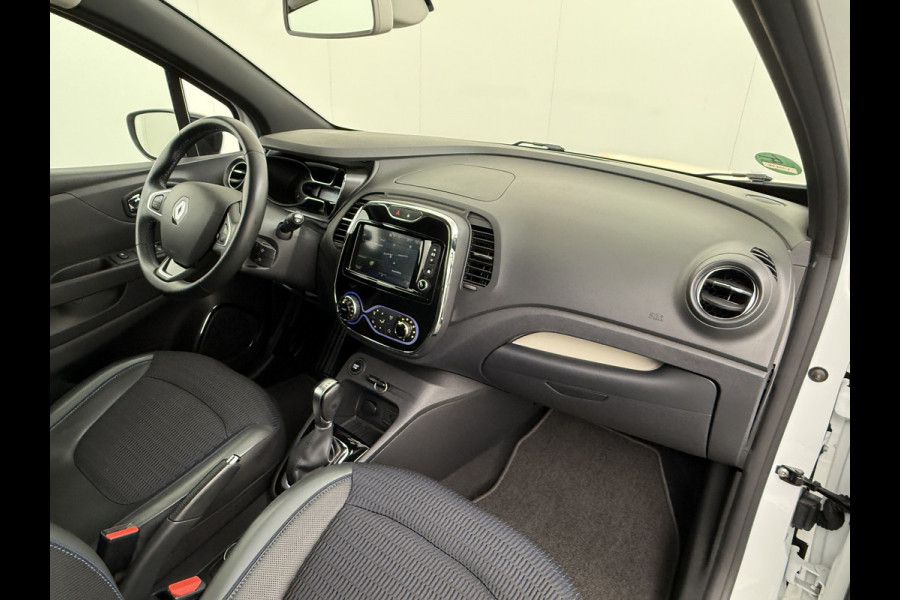 Renault Captur 1.2TCe 119PK Automaat Trekhaak Navi Ecc Camera Cruise Control Pdc Xmod Stoelverwarming Lmv 17" Privacy Glas Bluetooth Keyless Regn-Lichtsensor