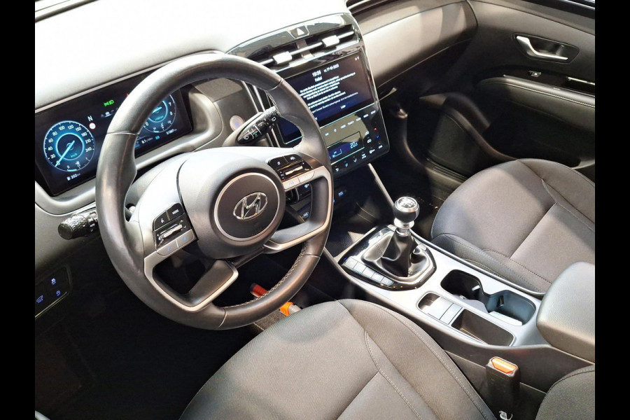 Hyundai Tucson 1.6 T-GDI MHEV Comfort Smart | Navigatie | Camera | Automatische Achterklep Hyundai Tucson 1.6 T-GDI MHEV Comfort Smart | Navigatie | Camera | Automatische Achterklep