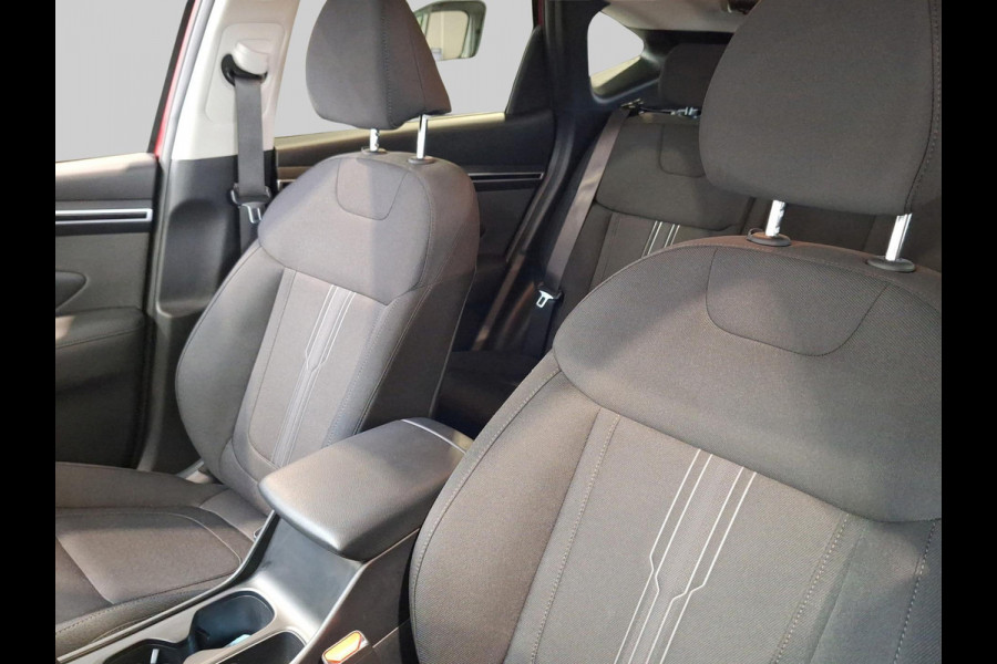 Hyundai Tucson 1.6 T-GDI MHEV Comfort Smart | Navigatie | Camera | Automatische Achterklep Hyundai Tucson 1.6 T-GDI MHEV Comfort Smart | Navigatie | Camera | Automatische Achterklep