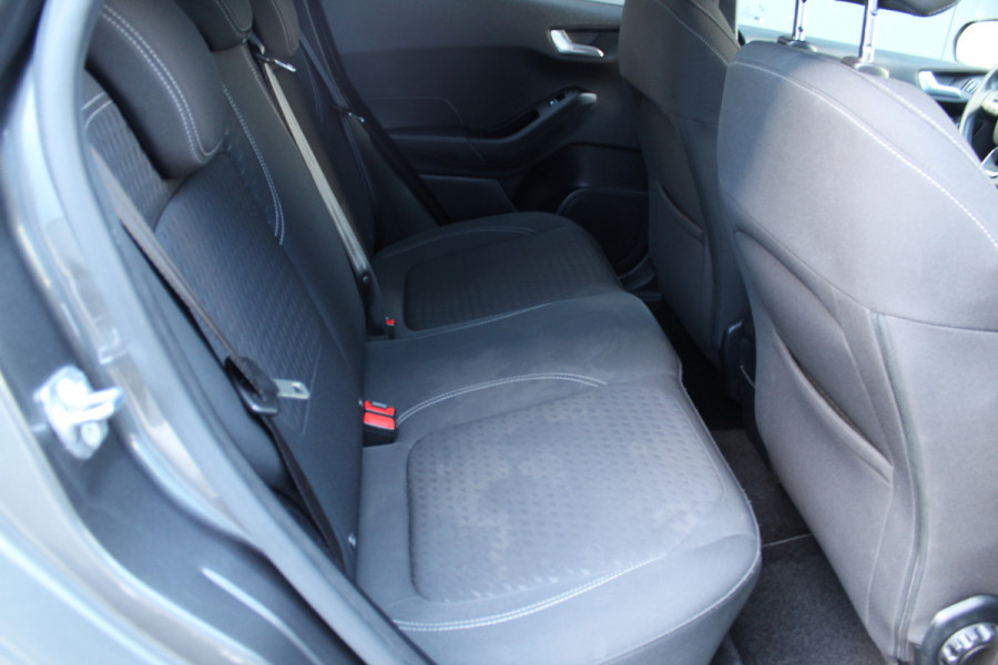 Ford Fiesta 1.0 EcoBoost Titanium 94pk Mooie en zuinige Ford Fiesta in de luxe Titanium uitvoering. Trekhaak, Clima, Cruise, Lane Assist,
