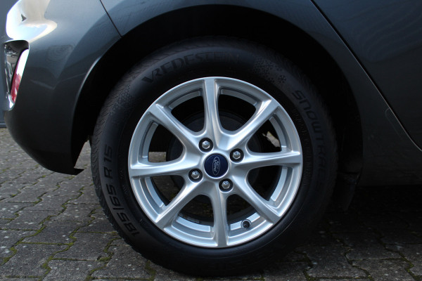 Ford Fiesta 1.0 EcoBoost Titanium 94pk Mooie en zuinige Ford Fiesta in de luxe Titanium uitvoering. Trekhaak, Clima, Cruise, Lane Assist,