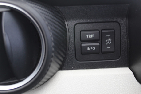 Suzuki Ignis 1.2-90pk Select. Mooie en luxe hoogzitter. Trekhaak, Keyless Entry, Lane Assist, Camera, Airco, Suzuki Ignis 1.2-90pk Select. Mooie en luxe hoogzitter. Trekhaak, Keyless Entry, Lane Assist, Camera, Airco,