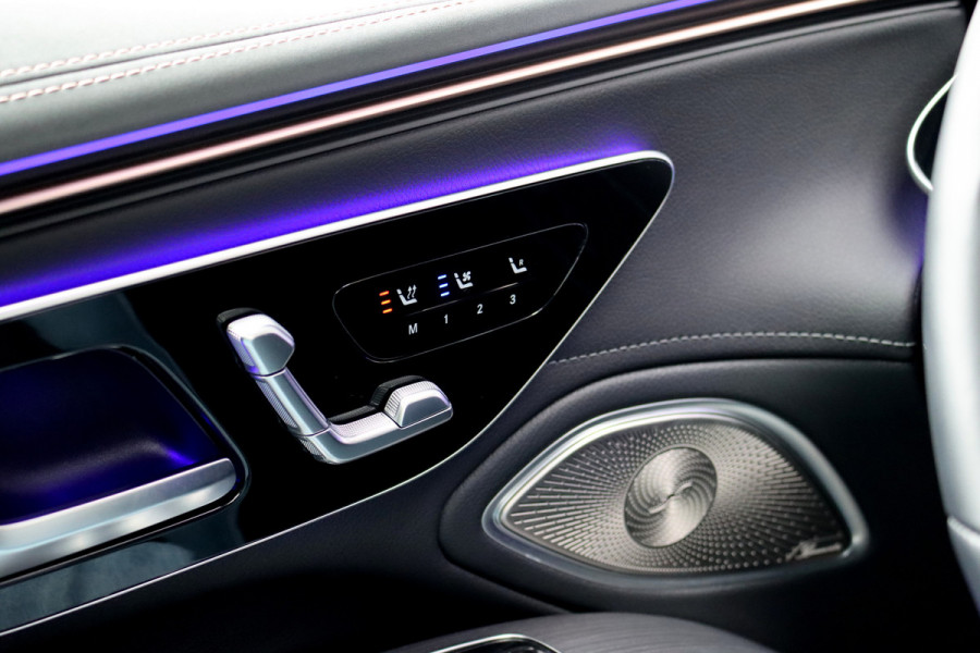 Mercedes-Benz EQS 450 4MATIC AMG Line 118 kWh | Hyperscreen | Airmatic | Achterasbesturing | Distronic+ | Stoelventilatie V+A | Burmester | Massage | Verwarmd Stuurwiel | HUD | Digital Light | Mercedes-Benz EQS 450 4MATIC AMG Line 118 kWh | Hyperscreen | Airmatic | Achterasbesturing | Distronic+ | Stoelventilatie V+A | Burmester | Massage | Verwarmd Stuurwiel | HUD | Digital Light |