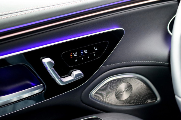 Mercedes-Benz EQS 450 4MATIC AMG Line 118 kWh | Hyperscreen | Airmatic | Achterasbesturing | Distronic+ | Stoelventilatie V+A | Burmester | Massage | Verwarmd Stuurwiel | HUD | Digital Light | Mercedes-Benz EQS 450 4MATIC AMG Line 118 kWh | Hyperscreen | Airmatic | Achterasbesturing | Distronic+ | Stoelventilatie V+A | Burmester | Massage | Verwarmd Stuurwiel | HUD | Digital Light |