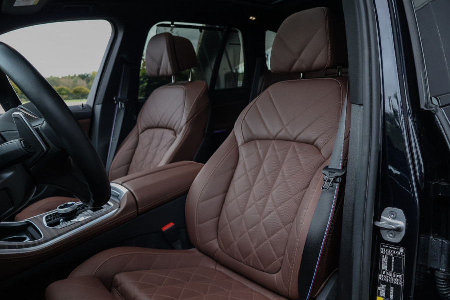 BMW X5 xDrive50e | ADAPTIVE CRUISE | MASSAGE | STOELVERWARMING & VERKOELING | 360 CAMERA | TREKHAAK | CARPLAY | MEMORY SEATS | PANO | S