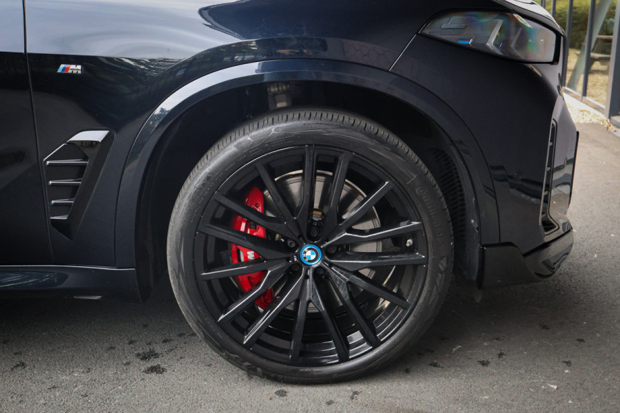 BMW X5 xDrive50e | ADAPTIVE CRUISE | MASSAGE | STOELVERWARMING & VERKOELING | 360 CAMERA | TREKHAAK | CARPLAY | MEMORY SEATS | PANO | S