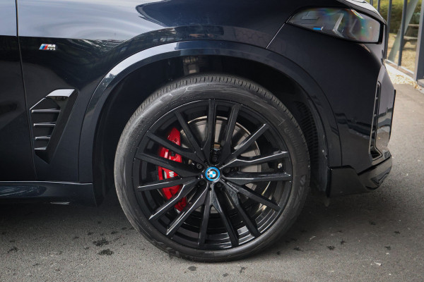 BMW X5 xDrive50e | ADAPTIVE CRUISE | MASSAGE | STOELVERWARMING & VERKOELING | 360 CAMERA | TREKHAAK | CARPLAY | MEMORY SEATS | PANO | S