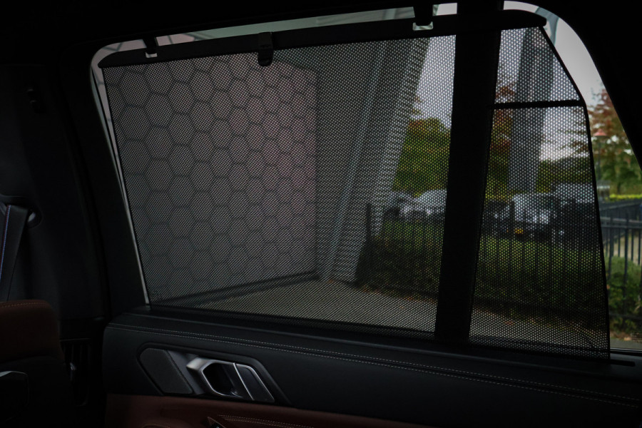 BMW X5 xDrive50e | ADAPTIVE CRUISE | MASSAGE | STOELVERWARMING & VERKOELING | 360 CAMERA | TREKHAAK | CARPLAY | MEMORY SEATS | PANO | S
