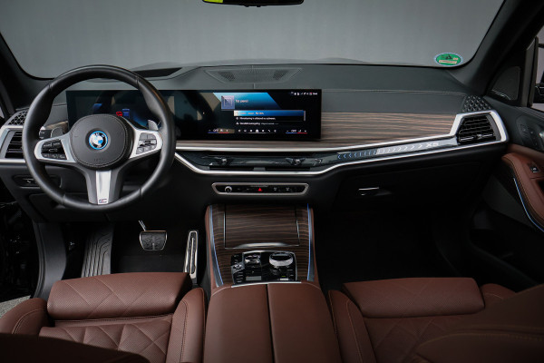 BMW X5 xDrive50e | ADAPTIVE CRUISE | MASSAGE | STOELVERWARMING & VERKOELING | 360 CAMERA | TREKHAAK | CARPLAY | MEMORY SEATS | PANO | S