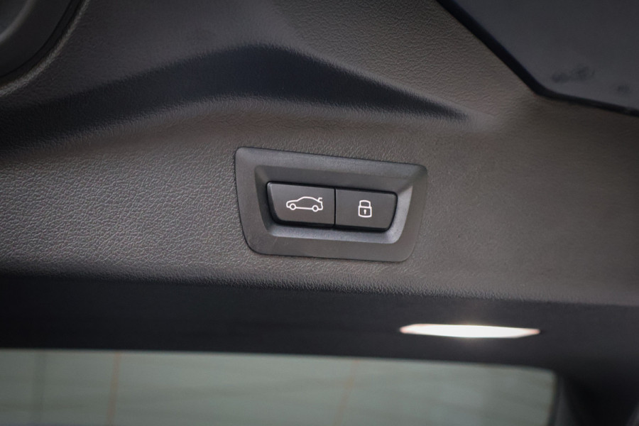 BMW X5 xDrive50e | ADAPTIVE CRUISE | MASSAGE | STOELVERWARMING & VERKOELING | 360 CAMERA | TREKHAAK | CARPLAY | MEMORY SEATS | PANO | S