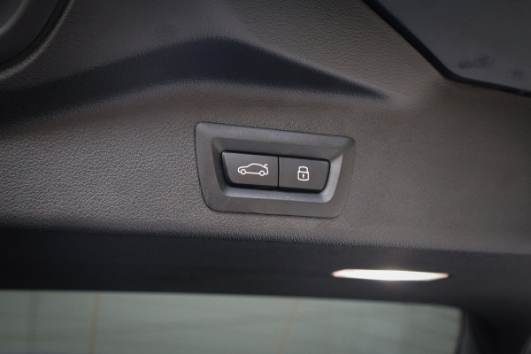 BMW X5 xDrive50e | ADAPTIVE CRUISE | MASSAGE | STOELVERWARMING & VERKOELING | 360 CAMERA | TREKHAAK | CARPLAY | MEMORY SEATS | PANO | S