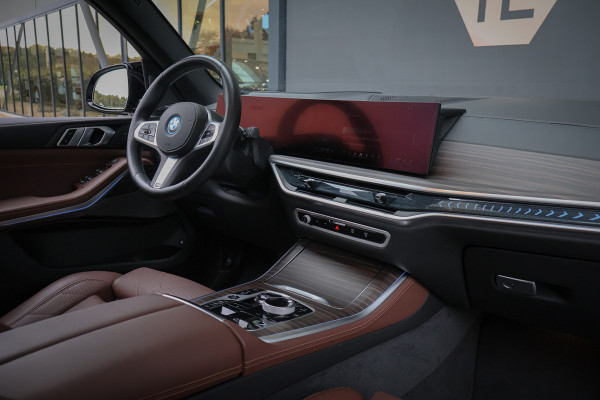 BMW X5 xDrive50e | ADAPTIVE CRUISE | MASSAGE | STOELVERWARMING & VERKOELING | 360 CAMERA | TREKHAAK | CARPLAY | MEMORY SEATS | PANO | S