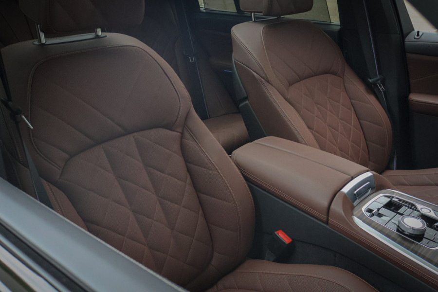 BMW X5 xDrive50e | ADAPTIVE CRUISE | MASSAGE | STOELVERWARMING & VERKOELING | 360 CAMERA | TREKHAAK | CARPLAY | MEMORY SEATS | PANO | S